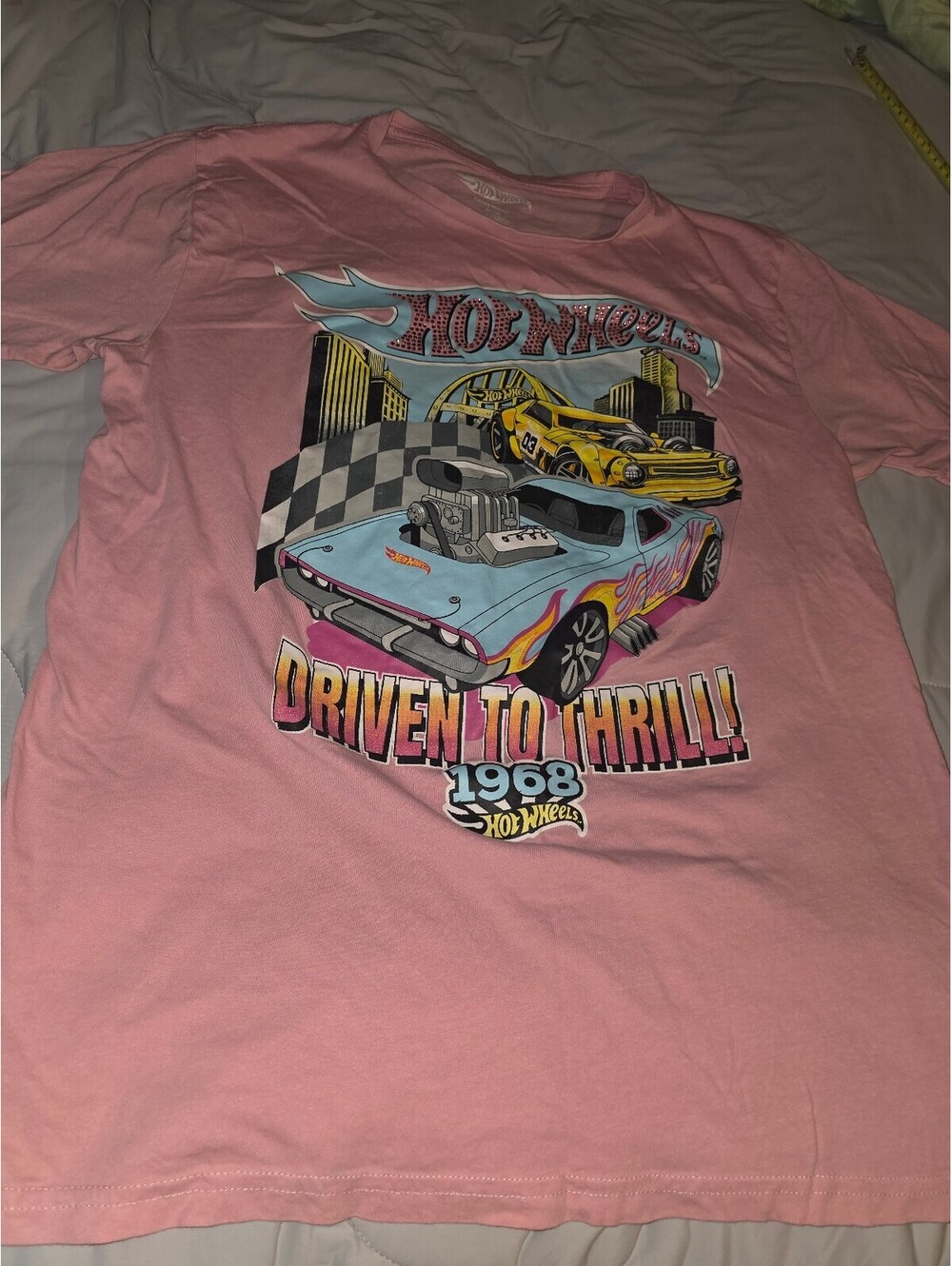 Hot Wheels T Shirt Pink Retro 80s Vaporwave Muscle Car Licensed 2024 - Medium